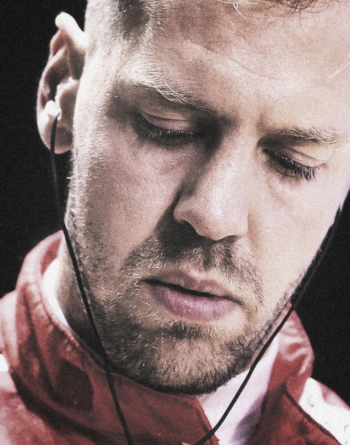 sebastonmartins:Endless Sebastian Vettel Photos  [12/ ∞]