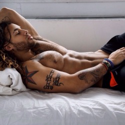 mancrushoftheday:  Reblogged via The Man Crush Blog / Facebook / @man_crush   Yes god