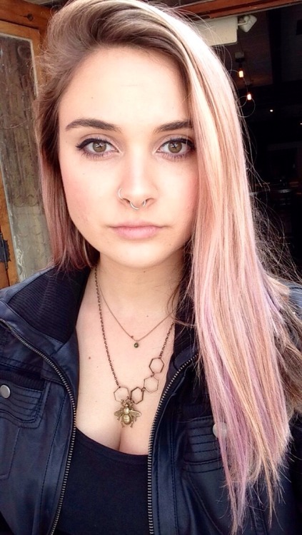 hells-cuties:  2squirrels1cup:  My septum is always a little crooked   ♡alternative babes♡