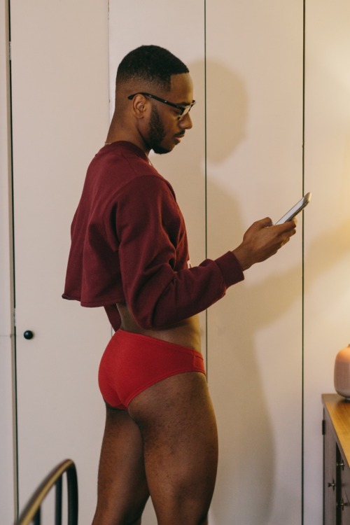 iamchinyere:  IG: iam.chinyere  📷 by @toxicrocket