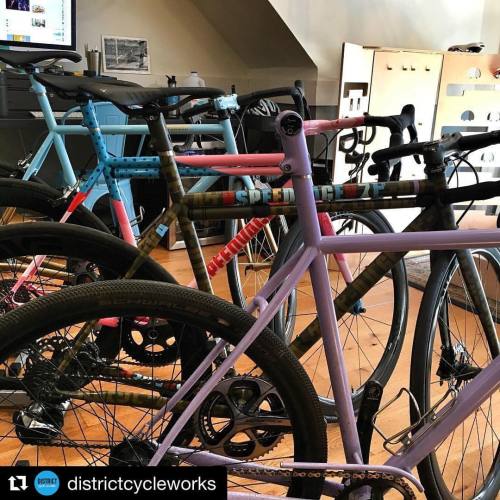 cycleboredom:HANDMADE BIKE EVENT KLAXON!!! HAPPENING NOW! #Repost @districtcycleworks with @repostap