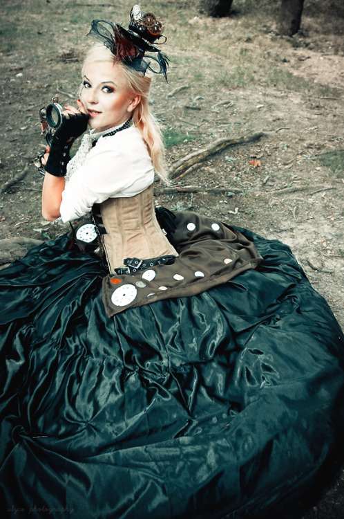 arsenicinshell:  Steampunk III by ulyce