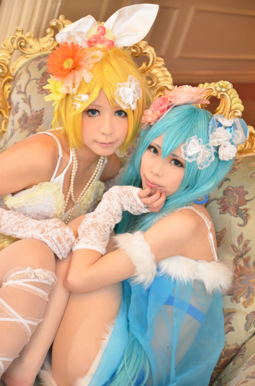 Vocaloid - Miku Hatsune & Rin Kagamine 1HELP US GROW Like,Comment & Share.CosplayJapaneseGirls1.5 - www.facebook.com/CosplayJapaneseGirls1.5CosplayJapaneseGirls2 - www.facebook.com/CosplayJapaneseGirl2tumblr - http://cosplayjapanesegirlsblog.tumbl