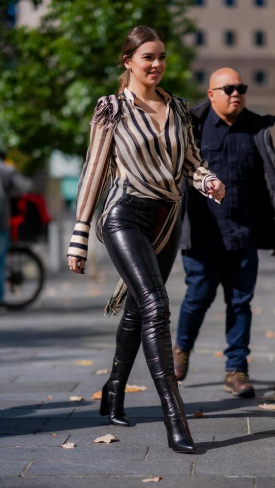 Hailee Steinfeld black leather pants