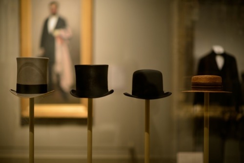 19th century hats at the &ldquo;Impressionism, Fashion and Modernity&rdquo; exhibition at th