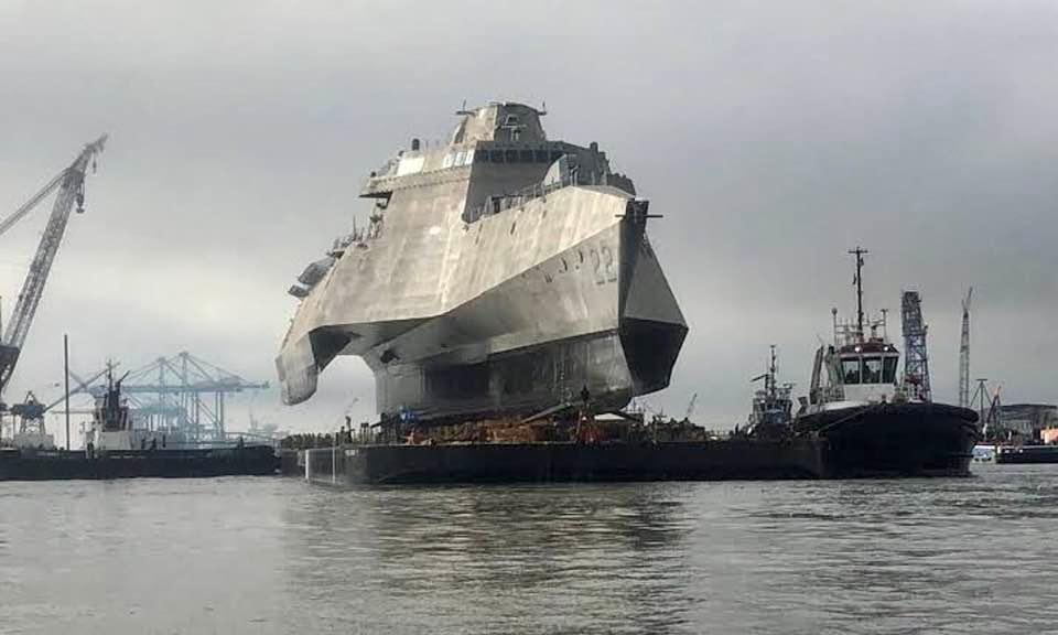 judgemark45:Preparing to launch a Littoral Combat Ship LCS-22 Kansas City
