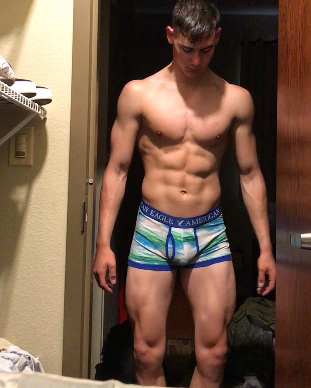 nike-pro-combat:  #Fetish #Underwear I love you Underwear @bulgeingcrotch69 @bulge-xlbigdick