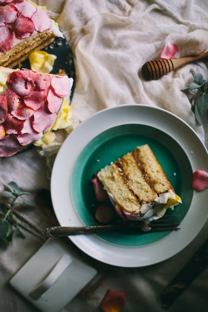 sweetoothgirl:    Salted Caramel Rose Cake  