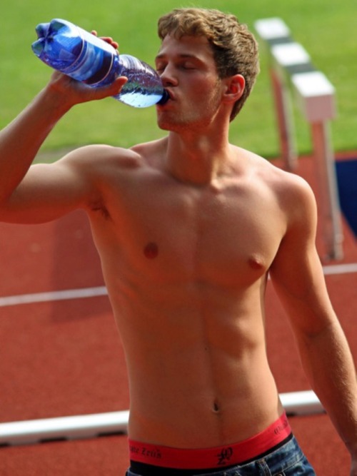 happilymarriedgayfamily:  Waistbandboy