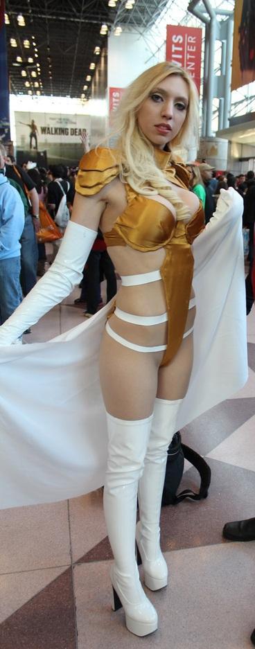 hotcosplaygirl:  Cosplay girlCosplay girl Twitter