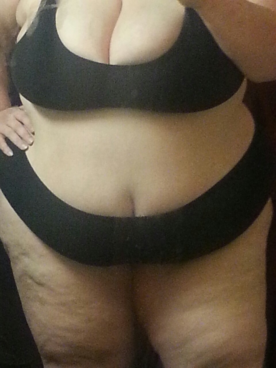 wickedlywenchy:  Sports bra and matching panties request.