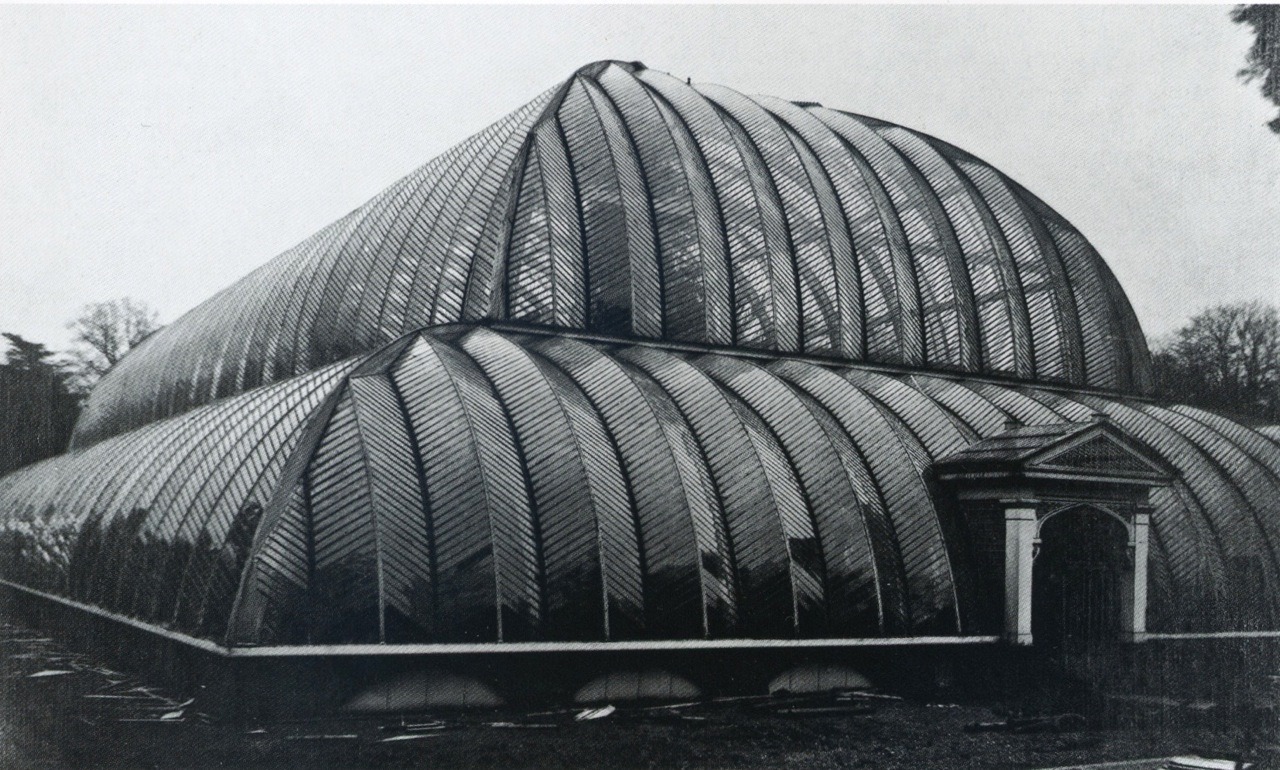 Joseph Paxton, Large Greenhouse at Chatsworth/Derbyshire, England, (1836-1841)
The Duke of Devonshire’s greenhouse comprised a half-barrel on cast iron pillars with side naves totaling 85 meters in length, 38 meters in width and 20 meters in height....