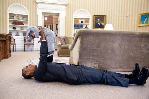 aliciaaadani:ithelpstodream:Official White House photographer Pete Souza captured an estimated 2 mil