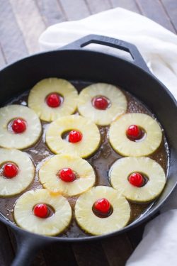 foodffs:  PINA COLADA UPSIDE DOWN CAKEReally