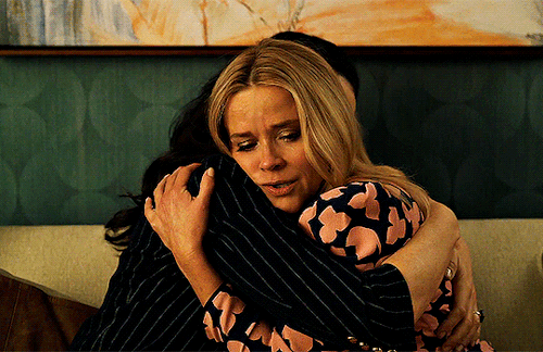 elizabetholsens:laura and bradley + physical touch
