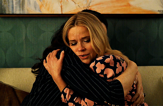 elizabetholsens:laura and bradley + physical touch