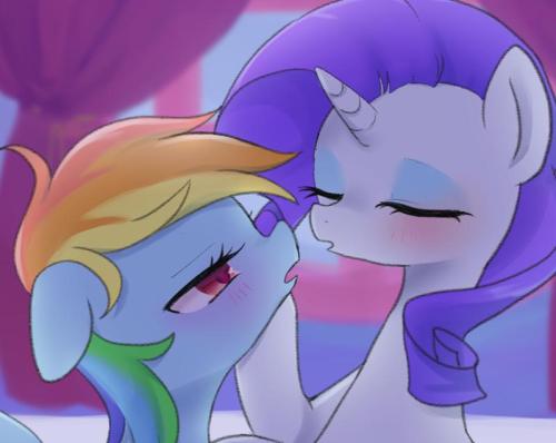 ponita-cupcake:I like this ship. <3<3