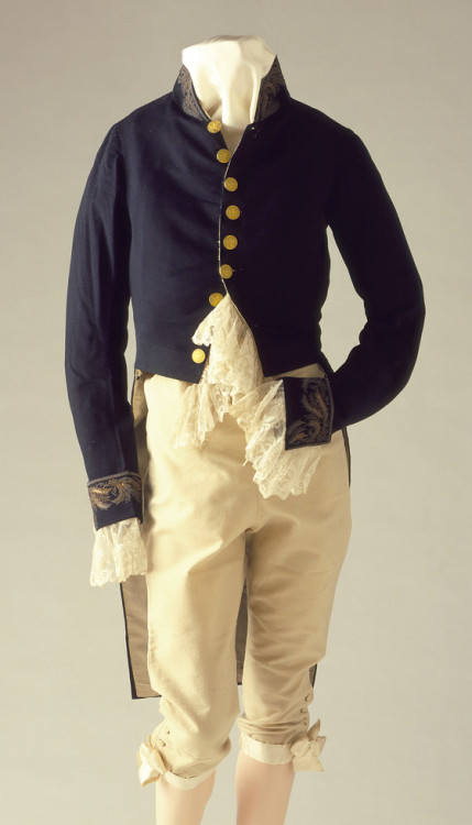 lesmiserablesfashions: Military uniform c. 1830 [x]