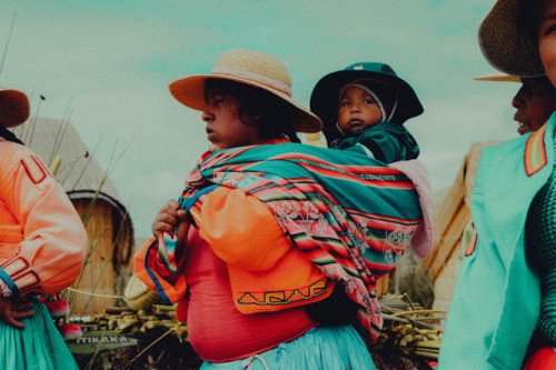 los uros, islas flotantes del lago titicaca, peru, 2015. Elizabeth Thiel