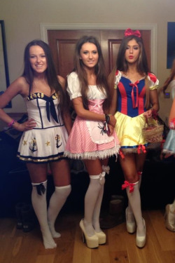 i-wear-my-sisters-clothes:  I wanted all these costumes !