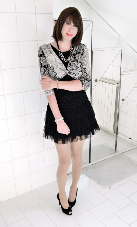 hgillmore:  Well Dressed Crossdressers and Transgendered Women  Wow