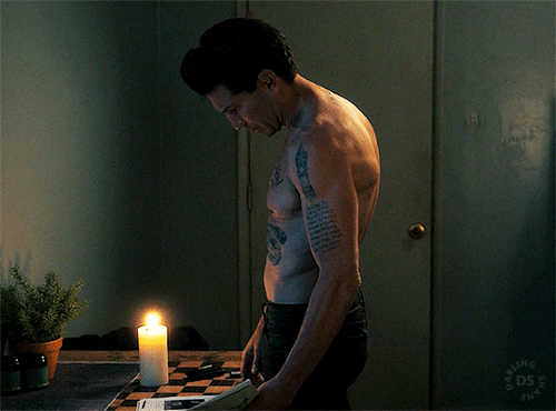 Jon Bernthal As Julian KayeAMERICAN GIGOLO (2022)1x02 Pretty Baby