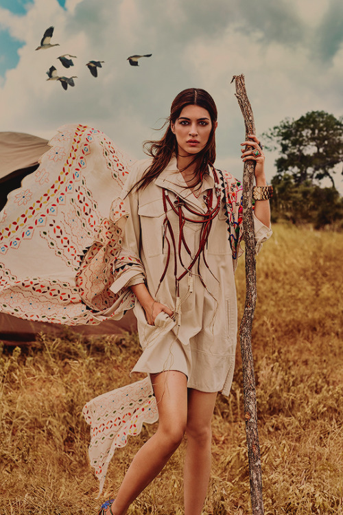 Sex aashiqaanah:Kriti Sanon for Vogue India April pictures