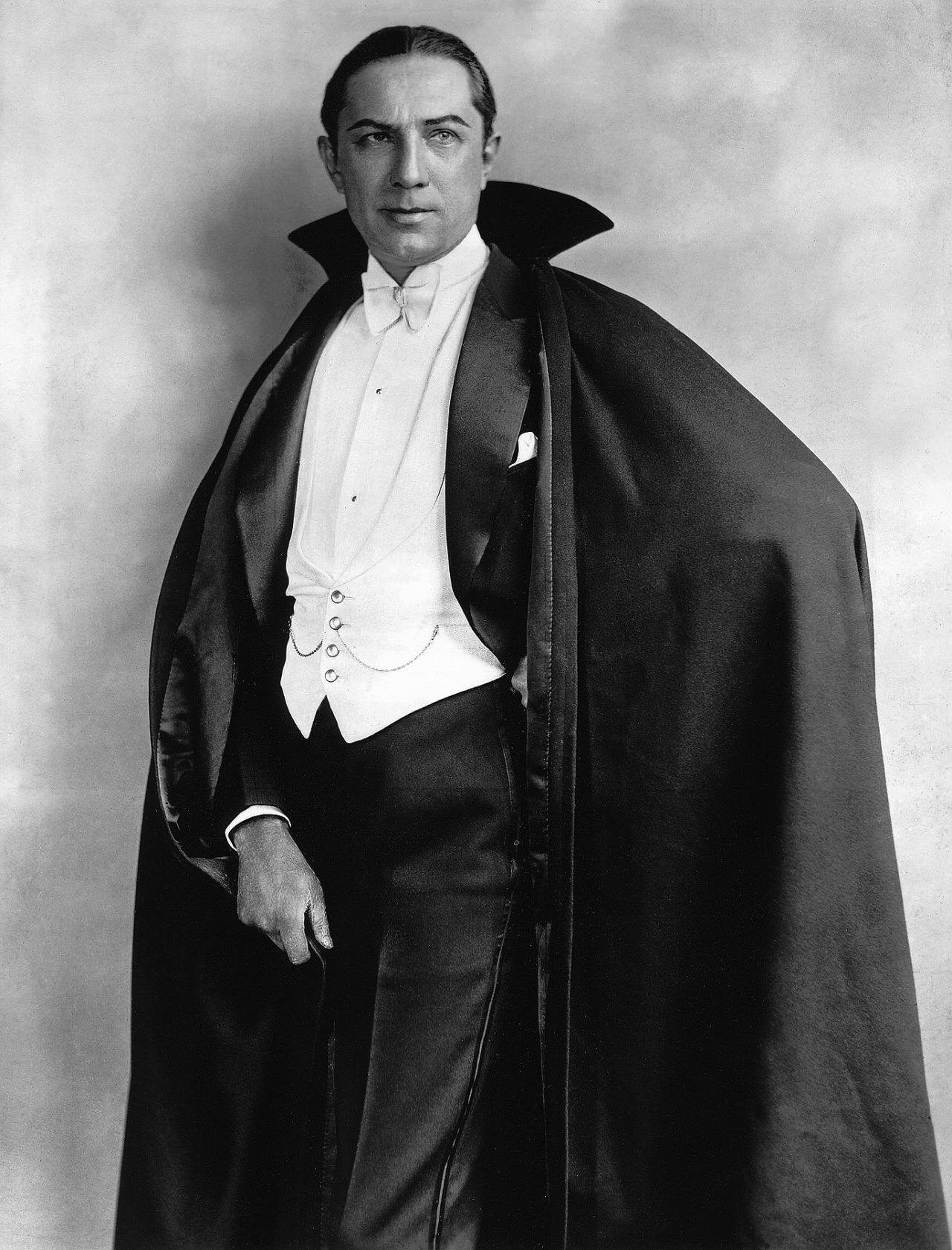 oldhollywoodfilms:  Horror icon Bela Lugosi was born Oct. 20, 1882, in Lugoj, Romania.