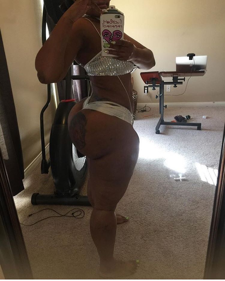 thequeencherokeedass:  Click the blue link in bio to join my connectpal.com/darealcherokee