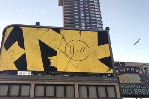 afterlaughters:New tøp billboards that have appeared all over Central London and Toronto (x)