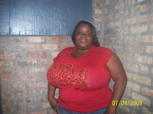 hugeheavytits:  http://hugeheavytits.tumblr.com/ Ladies - send in your big boob submissions!