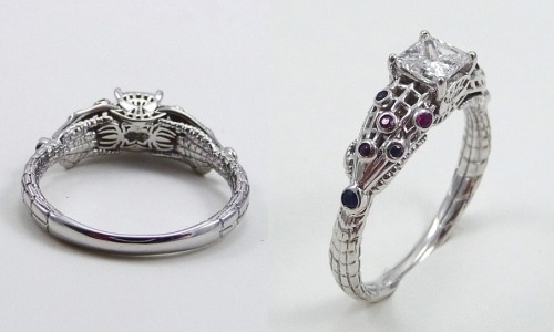 dahbahtman:  Geek Engagement Rings R2-D2 (Star Wars) Star Trek Insignia (Star Trek) Tri Force (Legend of Zelda) Spiderman  Hello Kitty  Decepticon (Transformers) Space Invader  Playstaion  Portal Metroid  Geek Engagement Rings Boxes Geek Engagement