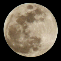 un-cerebro-hambriento:  Eclipse lunar del 3 de marzo de 2007. El tono rojizo de la