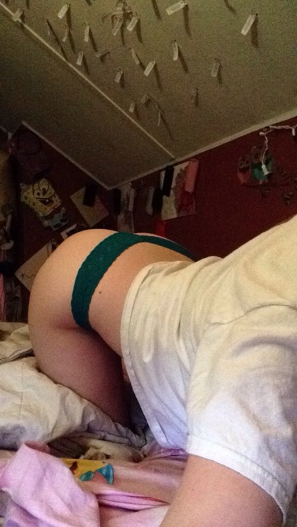 xxii-mmxi: bootyoptics: xxii-mmxi: Morning booty wouldn’t mind waking up next to that every mo