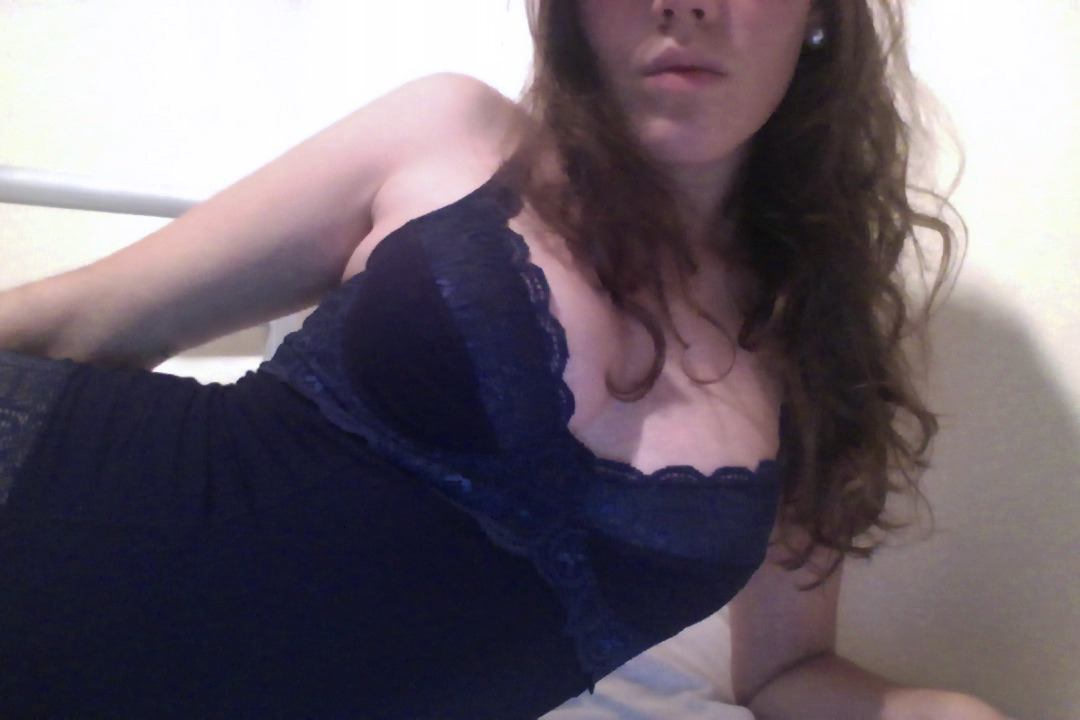 nakedpersephone:  nakedpersephone:  hello september |  naked persephone  I miss