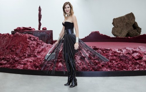 Monica Almada visits Anish Kapoor. Dior Bag, thigh high boots &amp; earrings.