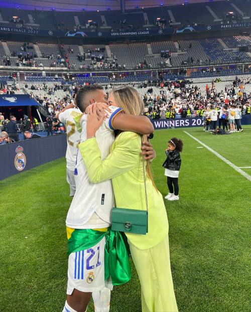 realmadridfamily: “Congratulations my love! You deserve it very much, another achievement! Alw