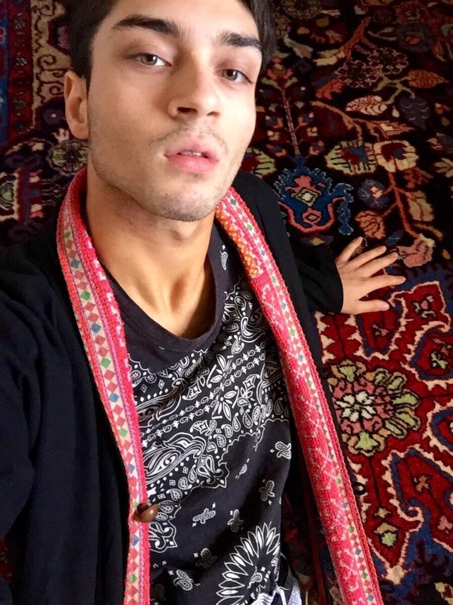 vaspour:  Feeling myself
