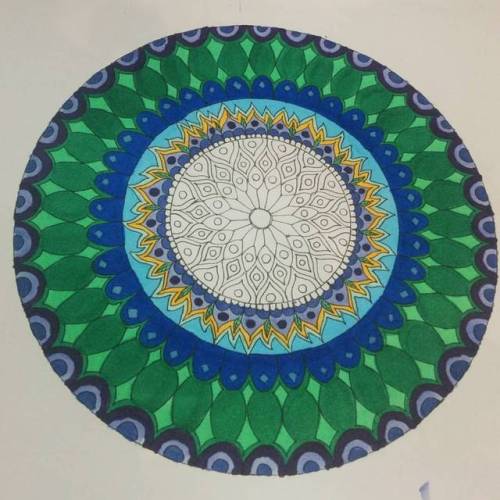 Decided to shake it up so I started to colour one of my mandalas instead of drawing one. I need to b