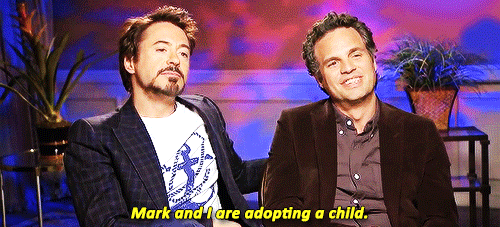 coporolight:  tsundereslasher:  Mark Ruffalo + Avengers cast  I think you forgot