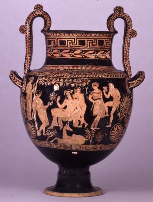 thats-classics-for-you: Red-figured nestoris (wine jar of local shape) Made in Lucania about 380-360