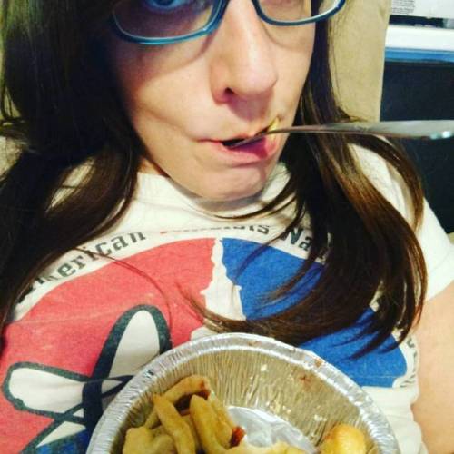 Nevi made me an apple pie and it&rsquo;s delicious!!! This pie is no joke.