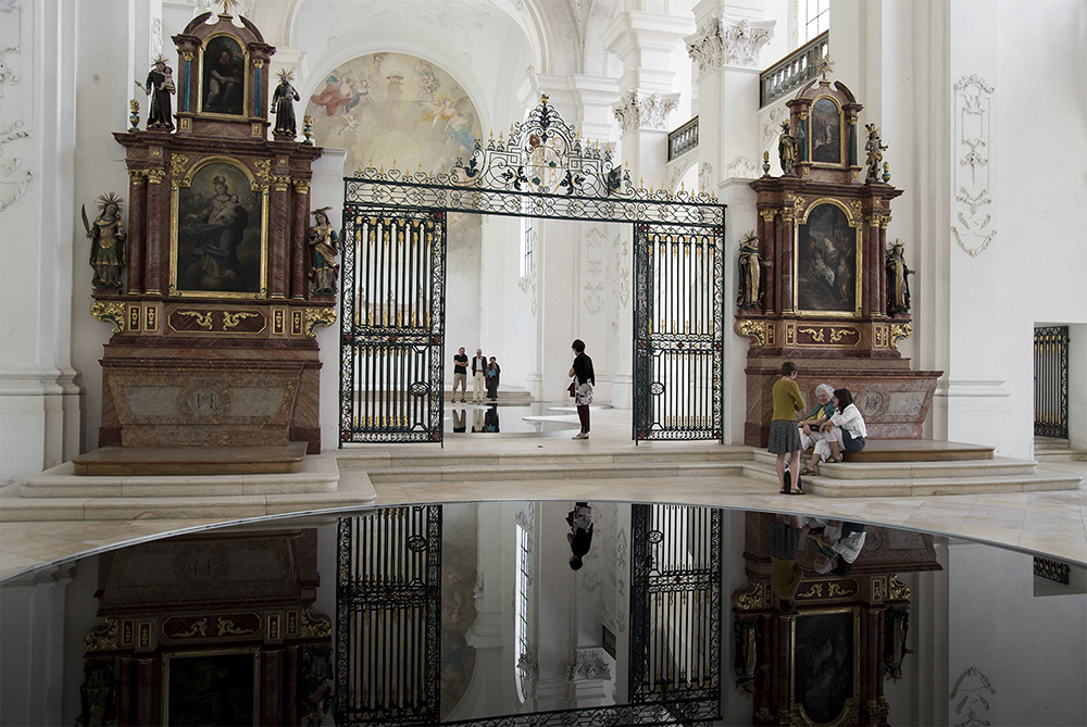 arpeggia:  Romain Crelier - La Mise en Abîme, 2013, used oil, metal, at the Abbey-church