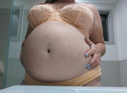 breezebelly: adult photos