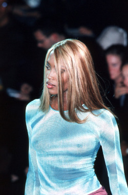 nitetimerainbows: versace ss 1999 