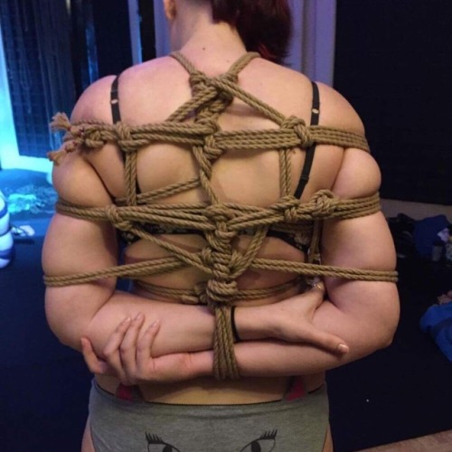 Porn Pics isabelleissarcastic:Pretty rope by @chasinggideons,