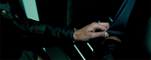 mystiquekillme:    Oh, Sternwood. Hands of a professional. (part 2/2) part 1Welcome