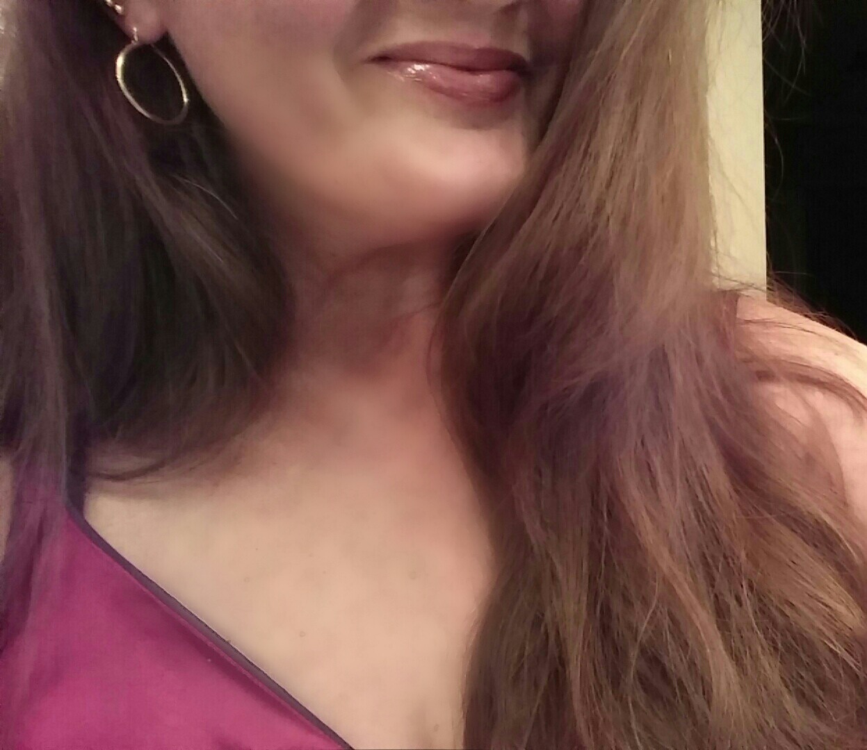 shyhousewife:  Same nightie and i tried to match my lipstick.