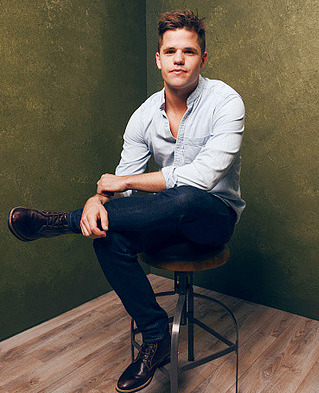 rmjbs:  charliecarverdaily: Charlie Carver’s 2015 Sundance Film Festival personal