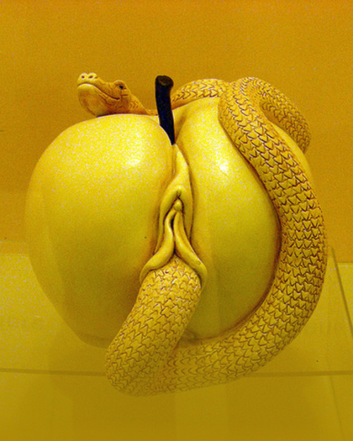 thethirddeadlysin:    Applesnakepussy by Elisabet Stienstra  